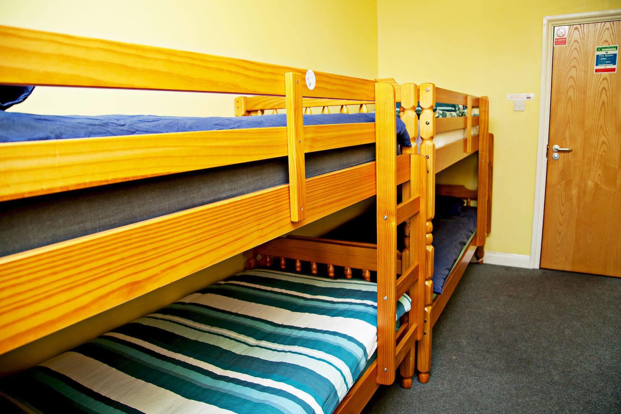 The Queens Hostel 布里斯托 外观 照片